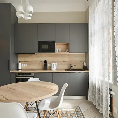 Apartment Modern In Historical Building With Car Parking! Riga